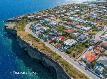 Vista Royal – Parcela edificable con potencial vista al mar sobre Boca Gentil