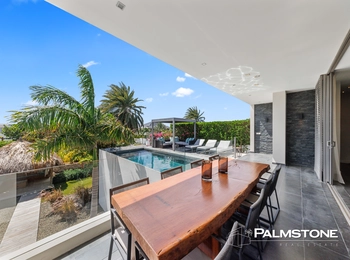 Villa Royale – Propiedad de inversión con cuatro villas en Vista Royal in Vista Royal