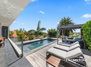 Villa Royale – Propiedad de inversión con cuatro villas en Vista Royal in Vista Royal