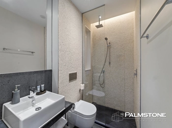 Villa Royale – Propiedad de inversión con cuatro villas en Vista Royal in Vista Royal