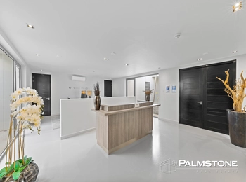 Villa Royale – Propiedad de inversión con cuatro villas en Vista Royal in Vista Royal