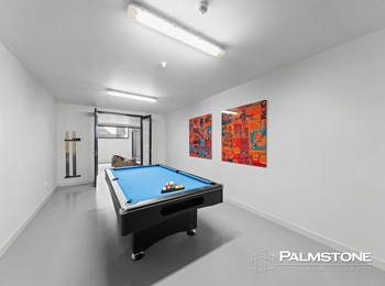 Villa Royale – Propiedad de inversión con cuatro villas en Vista Royal in Vista Royal